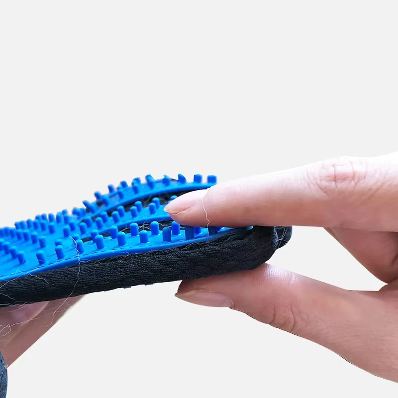 Guanto per toelettatura gatti, - Rubber Glove Cleaning recensione e prezzo